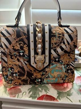 Women’s Patterned Top-Handle Bag in Black, White & Gold
